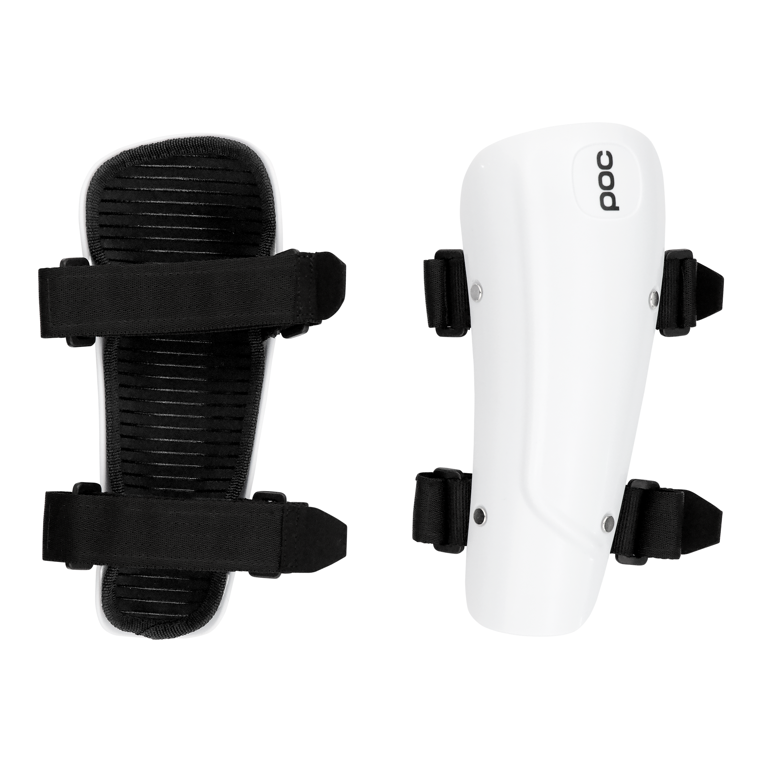 Zwei weiße POC Sports Forearm Classic Jr Schienbeinschoner mit schwarzen verstellbaren Riemen, von vorne und hinten gezeigt. Die Vorderseite hat eine glatte Oberfläche mit einem POC-Logo, die Rückseite zeigt Polsterung und Riemenbefestigung.