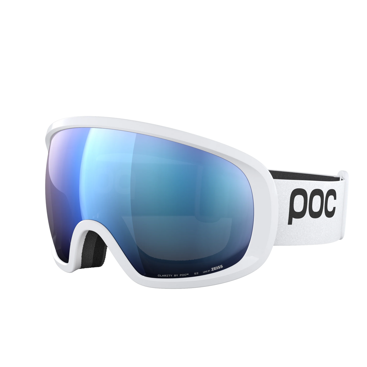 Die POC Fovea von POC Sports ist eine weiße Skibrille mit einer breiten verspiegelten blauen Clarity-Scheibe, einer schwarzen Schaumstoffpolsterung und einem weißen Band mit schwarzem POC-Logo. Ihr modernes, schlankes Design sorgt für einen nahtlosen, komfortablen Sitz vor jedem Hintergrund.
