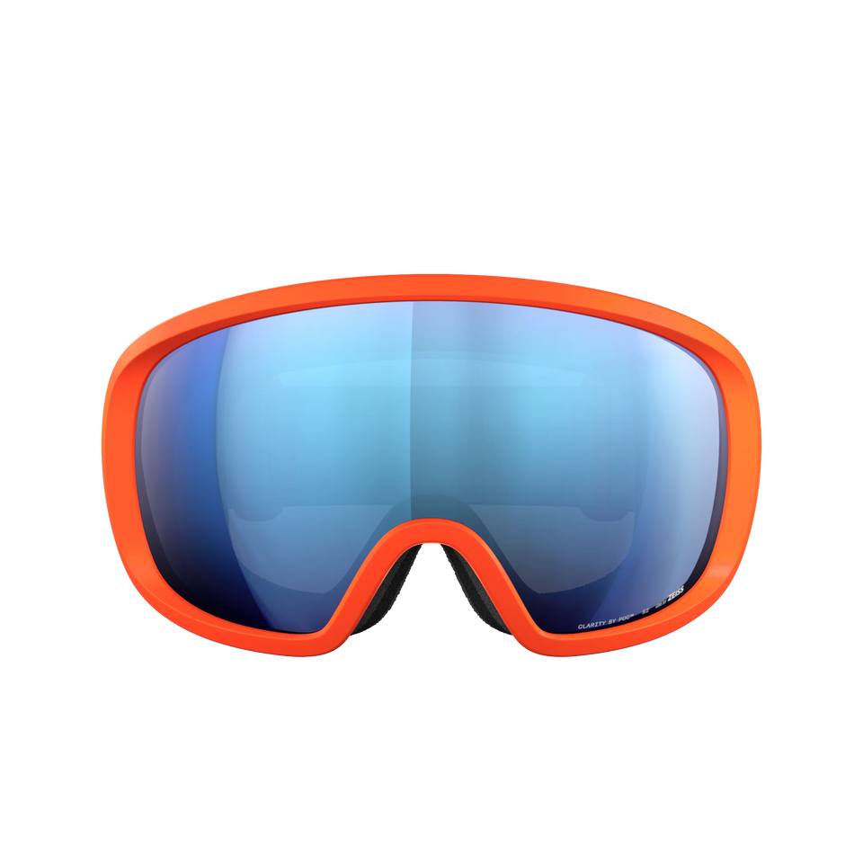 Die POC Sports Fovea Goggles haben einen leuchtend orangefarbenen Rahmen und große, blau getönte, reflektierende Gläser mit Clarity Technology, die vor einem schlichten weißen Hintergrund stehen.