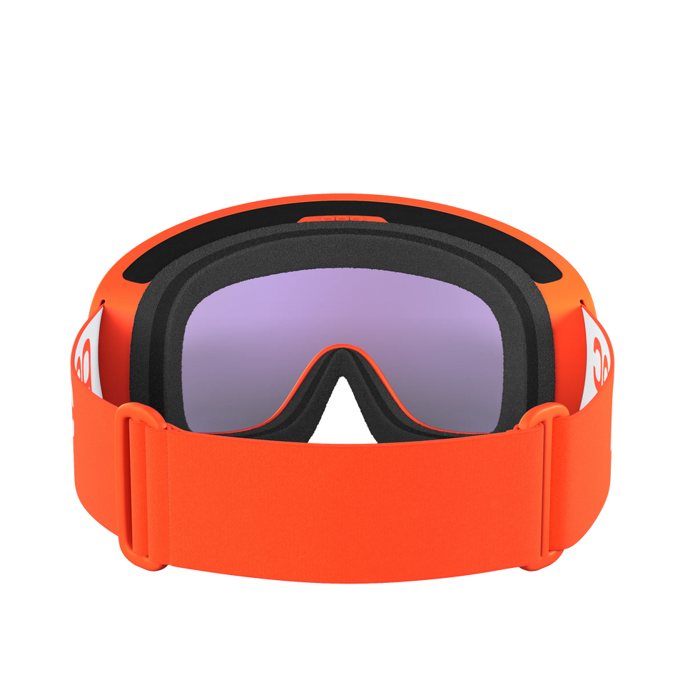 Die POC Sports POC Fovea Skibrille verfügt über ein breites, elastisches, orangefarbenes Band und eine große, leicht lila getönte Scheibe mit Clarity-Technologie, von hinten gesehen mit sichtbarem Band und Polsterung.