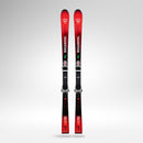Ein Paar rot-schwarze Rossignol HERO FIS SL FAC 165 R22 2026/2027 Skier mit Bindung stehen aufrecht vor einem schlichten hellgrauen Hintergrund und zeigen die bekannte Weltcup-Performance von Rossignol.