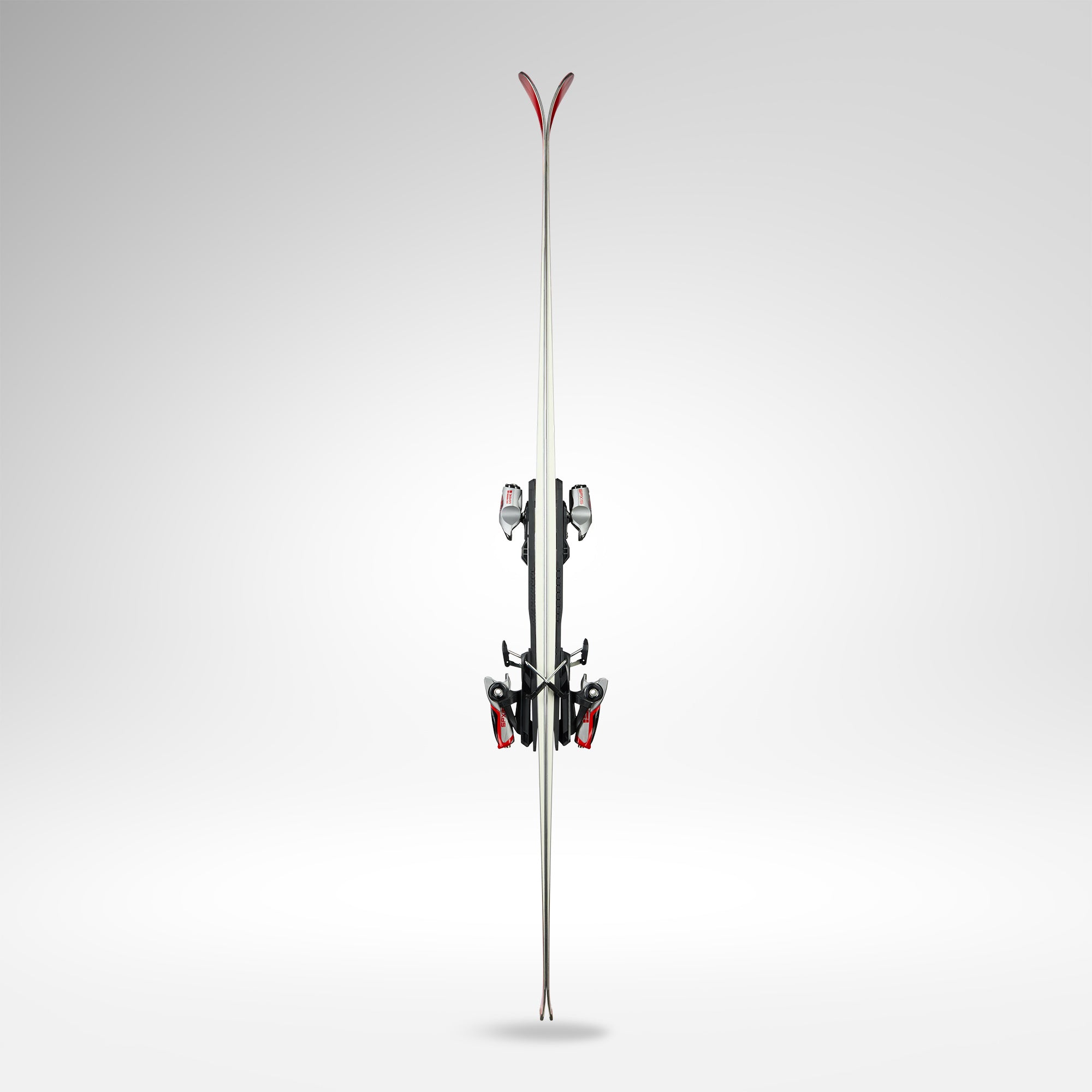 Der Rossignol HERO ATHLETE GS 185 R22 2026/2027 steht aufrecht auf einem hellgrauen Hintergrund, seitlich mit sichtbaren Bindungen und rot-schwarzen Akzenten - perfekt für U16 Rennski Riesenslalom Wettbewerbe.