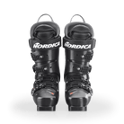 Ein Paar schwarze Nordica DOBERMANN 5 RD-93 STIFF 2026/2027 Rennstiefel mit Schnallen, die von vorne auf einem schlichten weißen Hintergrund dargestellt sind.