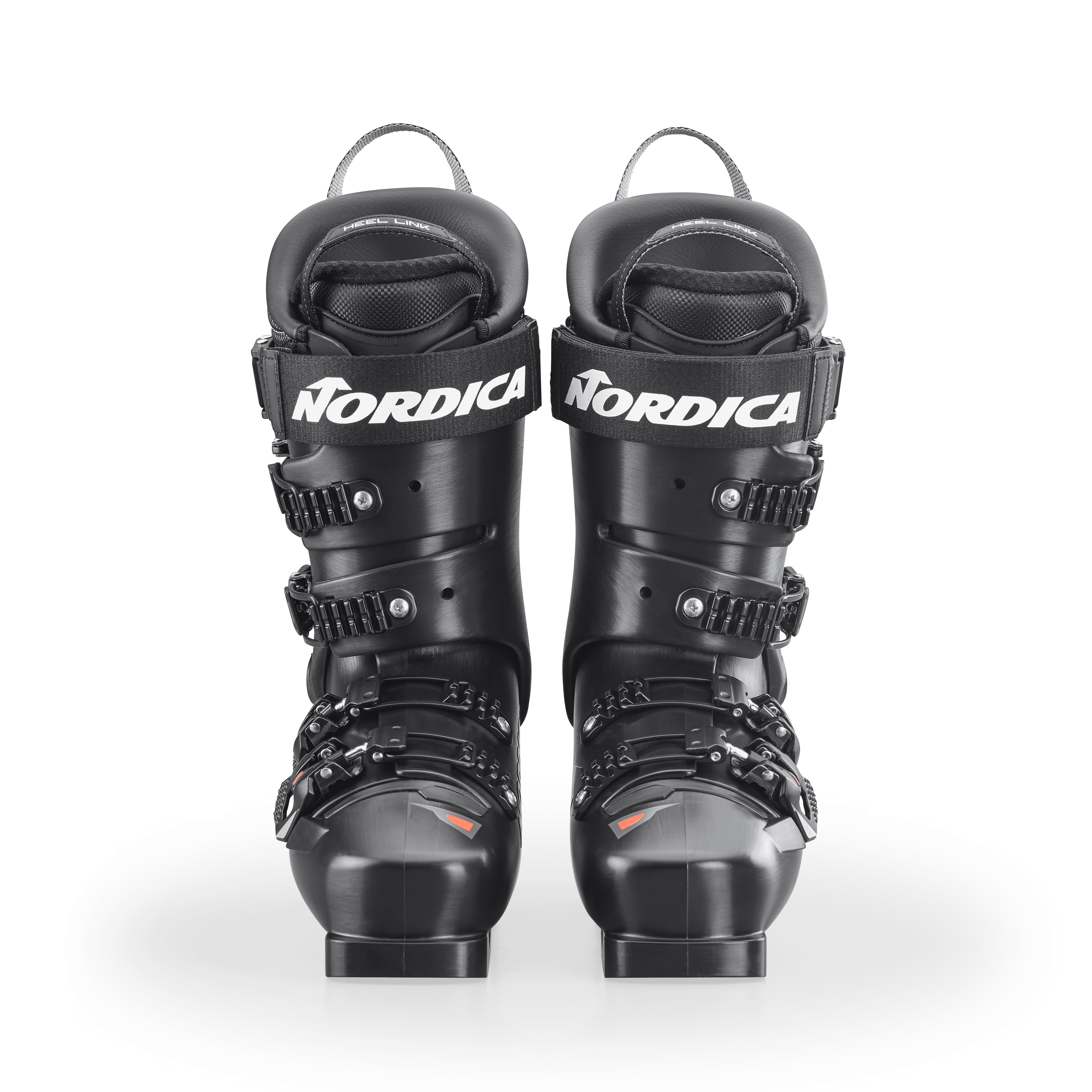 Ein Paar schwarze Nordica DOBERMANN 5 RD-93 STIFF 2026/2027 Rennstiefel mit Schnallen, die von vorne auf einem schlichten weißen Hintergrund dargestellt sind.