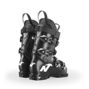 Ein Paar schwarze Nordica DOBERMANN 5 RD-93 SOFT L.C. 2026/2027 Rennschuhe mit weißen Logos, roten Akzenten und mehreren Schnallen sind nebeneinander auf weißem Hintergrund abgebildet.