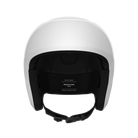 Die Frontansicht des POC Sports Skull Dura JR Helms in Weiß zeigt die schwarze Innenpolsterung, den verstellbaren Kinnriemen mit Verschluss und ein Etikett in der Größe Medium-Large, das die FIS RH 2013 Zertifizierung bestätigt.