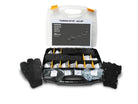 Das Head Tuning KIT ST von Head wird in einem Kunststoffkoffer mit beschrifteten Fächern geliefert, die Werkzeuge, Schrauben, schwarze Platten und eine Anleitung zum Tuning von Skiern oder Snowboards enthalten. Der geöffnete Deckel zeigt den Inhalt übersichtlich an.