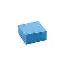 Der Maislinger Snoli SNOLI Kantenbrechgummi mittelfein 40x40x20mm, ein blauer rechteckiger Schaumstoffblock für Skituning und Skikanten entgraten, ist auf einem weißen Hintergrund abgebildet.