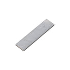 Der Maislinger Snoli SNOLI Finnfeile Cutofino hartverchr.,100x25mm,Cut2 16 ist ein flacher, glatter Metallstab mit präziser Kantenschliff, abgebildet auf weiß-ideal als Skikanten Feile oder zur Verwendung mit der Finnfeile Cutofino.