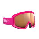 Die POC Sports POCito Opsin ist eine rosafarbene Skibrille mit orangefarbenen, reflektierenden Gläsern und einem rosafarbenen Band mit weißem "poc ito"-Schriftzug, das für optimale Sichtbarkeit beim Skifahren sorgt. Abgebildet auf einfarbig weißem Hintergrund.