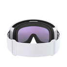 Die POC Sports Fovea Skibrille hat einen weißen Rahmen, lila getönte Clarity-Gläser, eine sichtbare schwarze Schaumstoffpolsterung und ein breites weißes, verstellbares Gummiband.