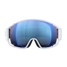 Die POC Sports Zonula Skibrille verfügt über Clarity-Gläser, einen weißen Rahmen und ein großes, blau getöntes, reflektierendes Glas, das nach vorne gerichtet ist und auf einem schlichten weißen Hintergrund steht.