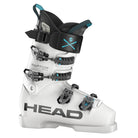 Der weiße Head Raptor WCR 3 Skischuh verfügt über schwarze und blaue Akzente, vier Schnallen, Flex Performance Tuning, einen dicken schwarzen Riemen, HEAD Branding und eine Totenkopfgrafik für einen kantigen Look.