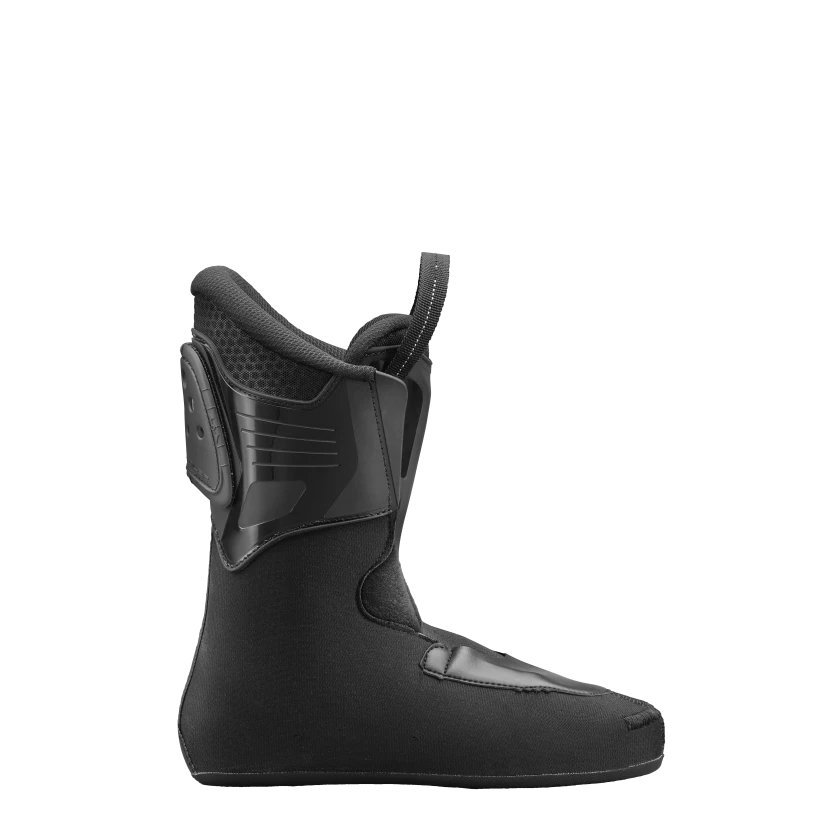 Der Nordica DOBERMANN GP 60, ein schwarzer Snowboardbootliner von Nordica mit verstärkter Polsterung und glatten Paneelen, inspiriert von Skischuhe Kinder comfort, wird von der Seite auf einem schlichten weißen Hintergrund gezeigt.