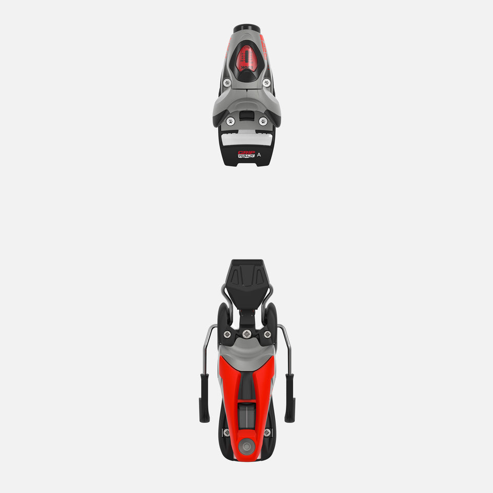 Draufsicht und Vorderansicht der Rossignol LOOK NX 10 GW B73 SILVER RED Skibindung, die ihr silber-rotes Design mit Metallteilen und Bremsarmen vor einem schlichten weißen Hintergrund zeigt.