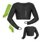Detailansicht des Komperdell Slalom Protector Shirts fuer Erwachsene in schwarz mit herausnehmbaren, flexiblen Armprotektoren und Rueckenpartie, optimaler Schutz beim Slalom Skifahren.