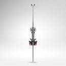 Ein Paar Rossignol HERO FIS SL 157 R22 2026/2027 Skier mit Bindung stehen aufrecht vor einem schlichten, hellgrauen Hintergrund.