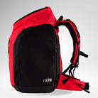 Eine rot-schwarze Rossignol HERO ATHLETES BAG ist aufrecht stehend vor einem weißen Hintergrund abgebildet; dabei sind die Trageriemen, Reißverschlüsse und gepolsterten Fächer zu sehen. Diese Rossignol-Tasche vereint Funktionalität mit Langlebigkeit für Sportler, die viel unterwegs sind.