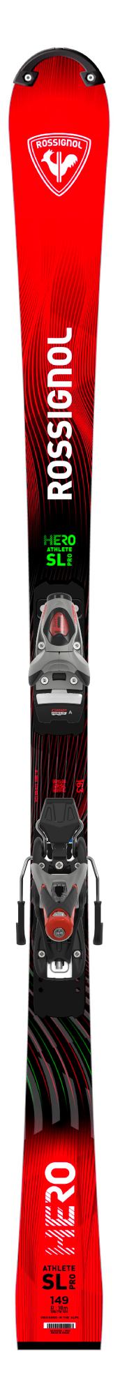 Ein roter Rossignol HERO SL PRO R21 PRO 2026/2027 Junior Ski mit schwarzer Bindung, fetter weißer und grüner Schrift, abstrakten schwarzen Wellenmustern, Line Control Technology und dem Rossignol-Logo an der Spitze.