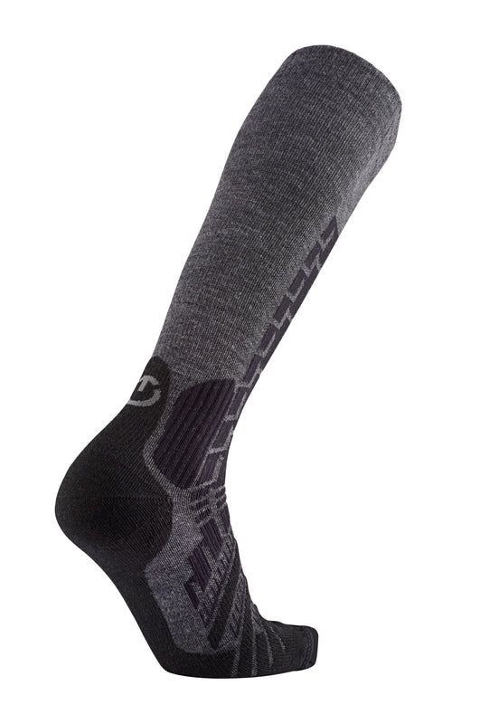 Therm-ic Skisocke in Seitenansicht ohne Akku – ergonomisches Design für sportliche Skifahrer und optimalen Tragekomfort im Skischuh. Der Thermic S.E.T. Comfort Ultra warm Heizsocken überzeug durch den sehr angenehmen Tragekomfort und die überragende Heizfunktion 