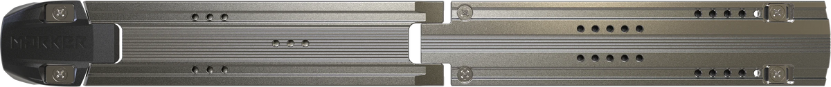 Marker Alu Pro Plate – Top-Ansicht der hochwertigen Aluminium-Montageplatte für Rennski-Bindungen. Ideal für professionelle Skirennläufer und präzise Bindungsmontage.